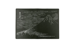 「空間体感！動き出す浮世絵展 NAGOYA」オンラインショップ限定グッズ「レザーブックカバー」を販売します。